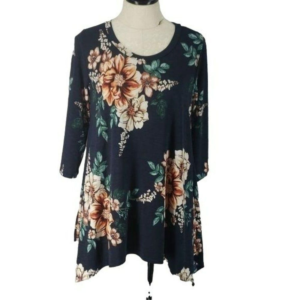 Paisley Grace Woman's Pauling Asymmetrical Floral Printed Blouse Size‎ Small